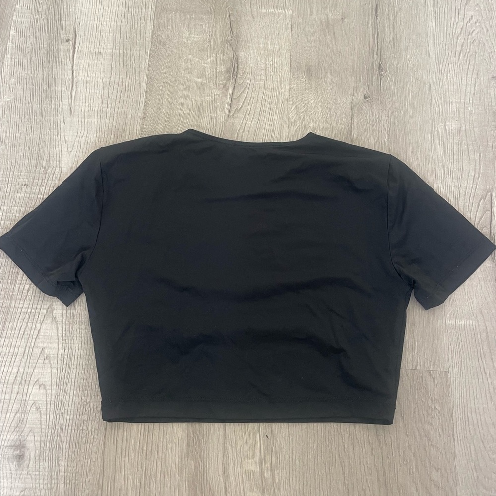 Zara Black Women's Cropped Crew Neck Top - Classic Tee Style